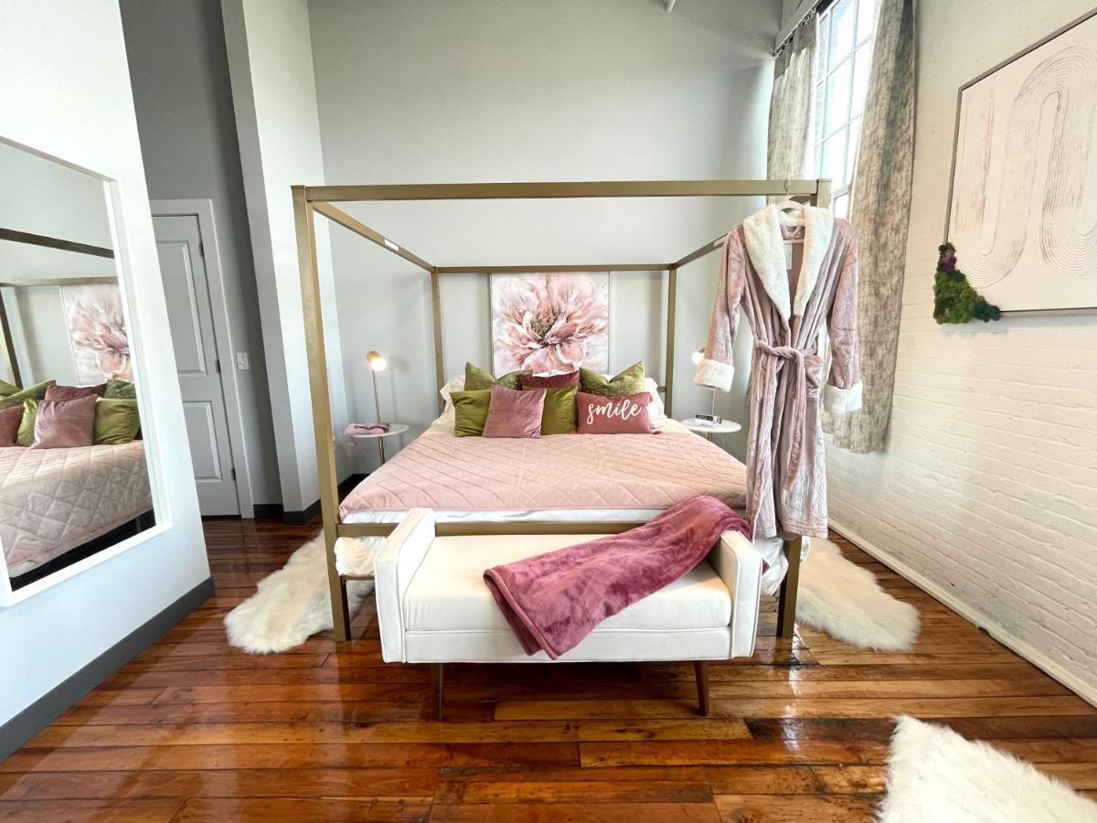 2Br 2Br Le Chateau 505 Lux Penthouse In A Historic Building Ютика Экстерьер фото