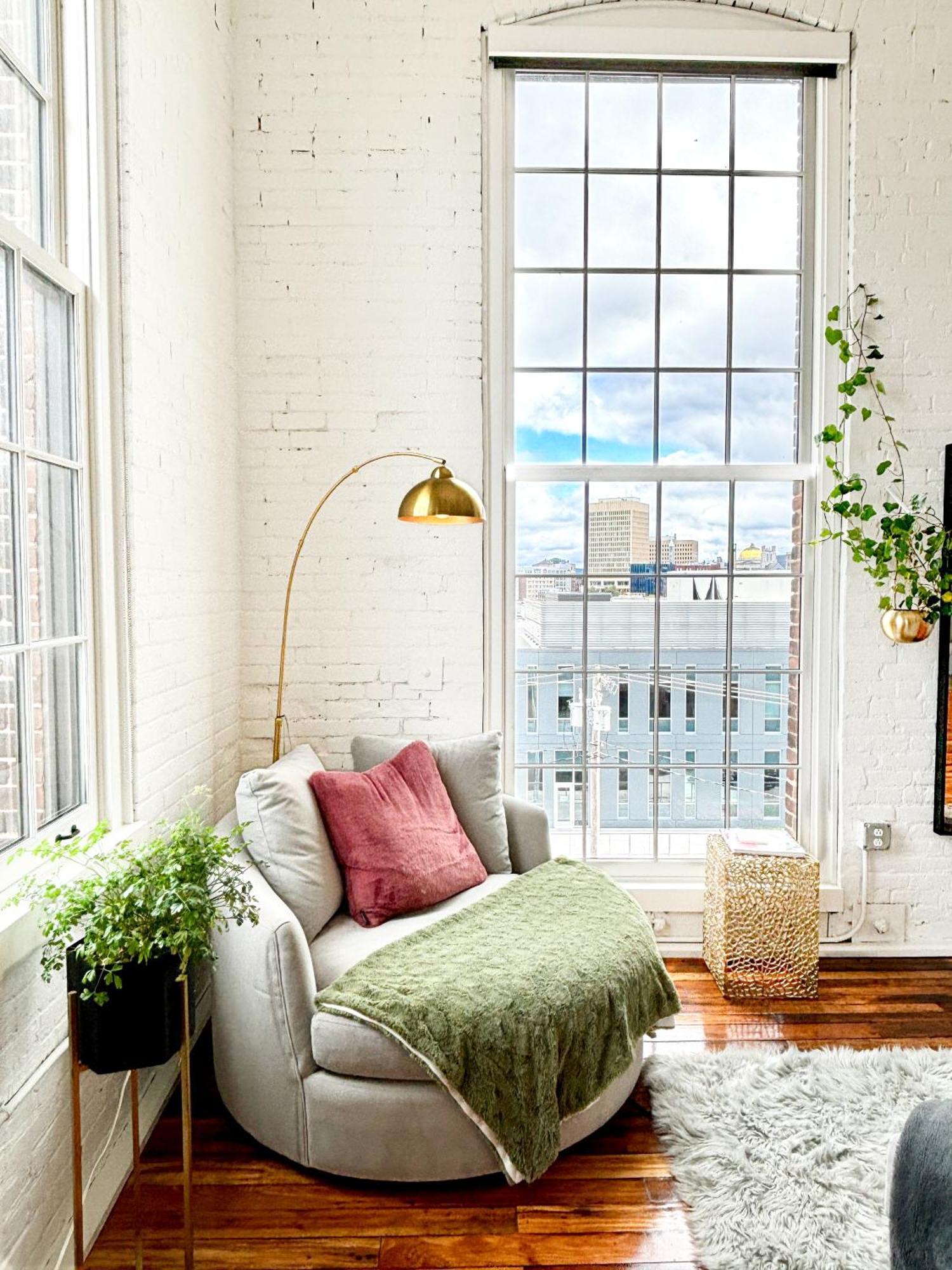 2Br 2Br Le Chateau 505 Lux Penthouse In A Historic Building Ютика Экстерьер фото